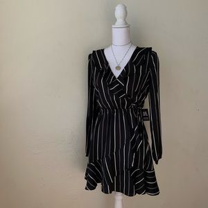 Express Long Sleeve B & W Dress